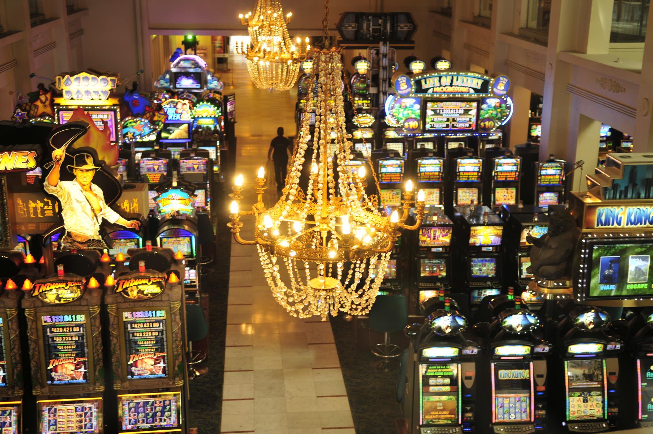 Enjoy Vina Del Mar Hotel Ngoại thất bức ảnh A pachinko parlor in Tokyo