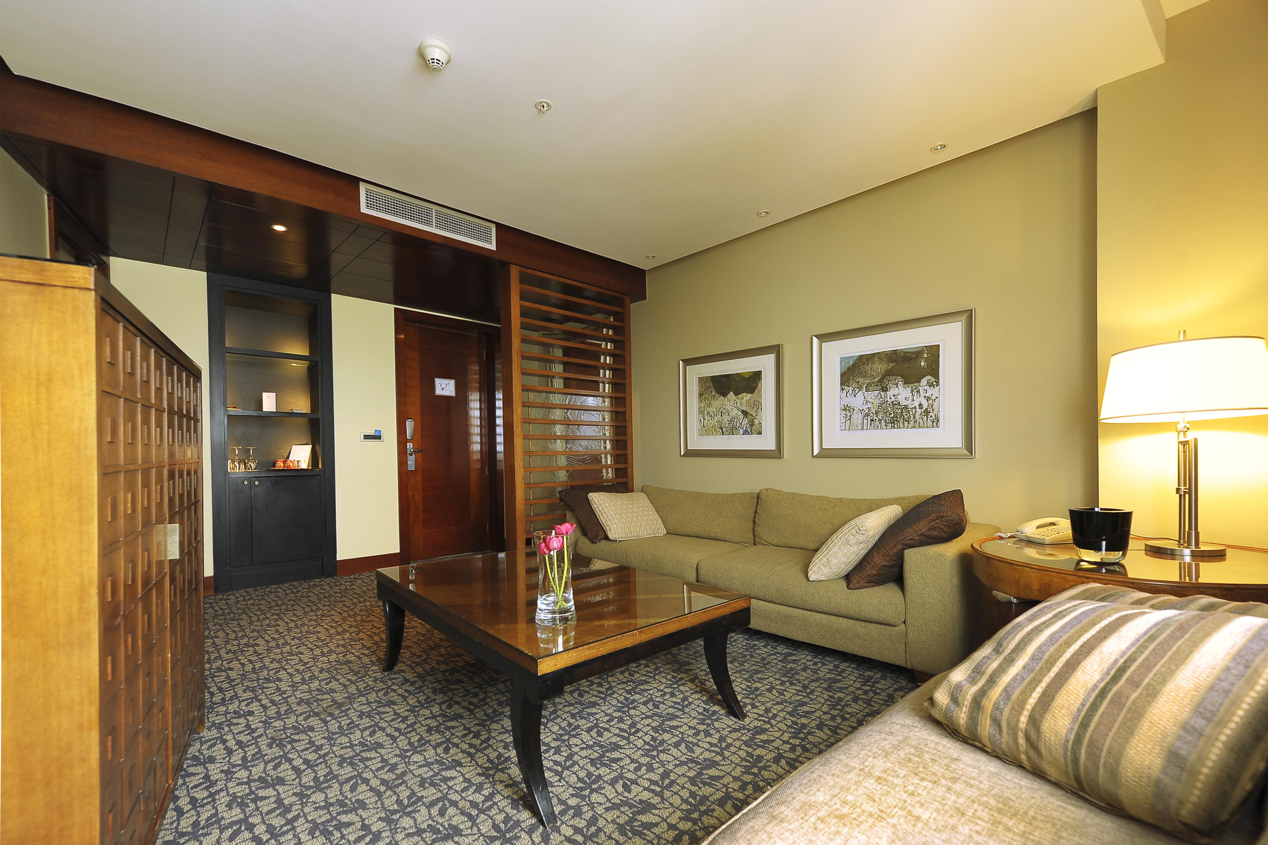 Enjoy Vina Del Mar Hotel Ngoại thất bức ảnh A suite at the Four Seasons Hotel, Johannesburg